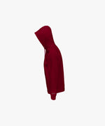 Vue côté gauche du hoodie bordeaux Salut Fred avec poche kangourou, capuche à cordons et Salut Fred brodé sur le poignet gauche
