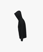 Vue côté gauche du hoodie noir SF Monogramme Salut Fred avec Salut Fred brodé sur le poignet gauche
