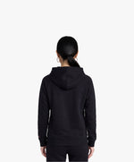 Vue de dos d’une femme portant le hoodie noir SF Monogramme Salut Fred