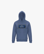 Vue de face du hoodie bleu ardoise Salut Fred avec motif Quai Branly de la collection Rues de France