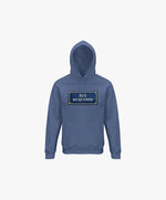 Vue de face du hoodie bleu ardoise Salut Fred avec motif Rue Duquesne de la collection Rues de France
