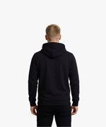 Vue de dos d’un homme portant un hoodie noir Salut Fred
