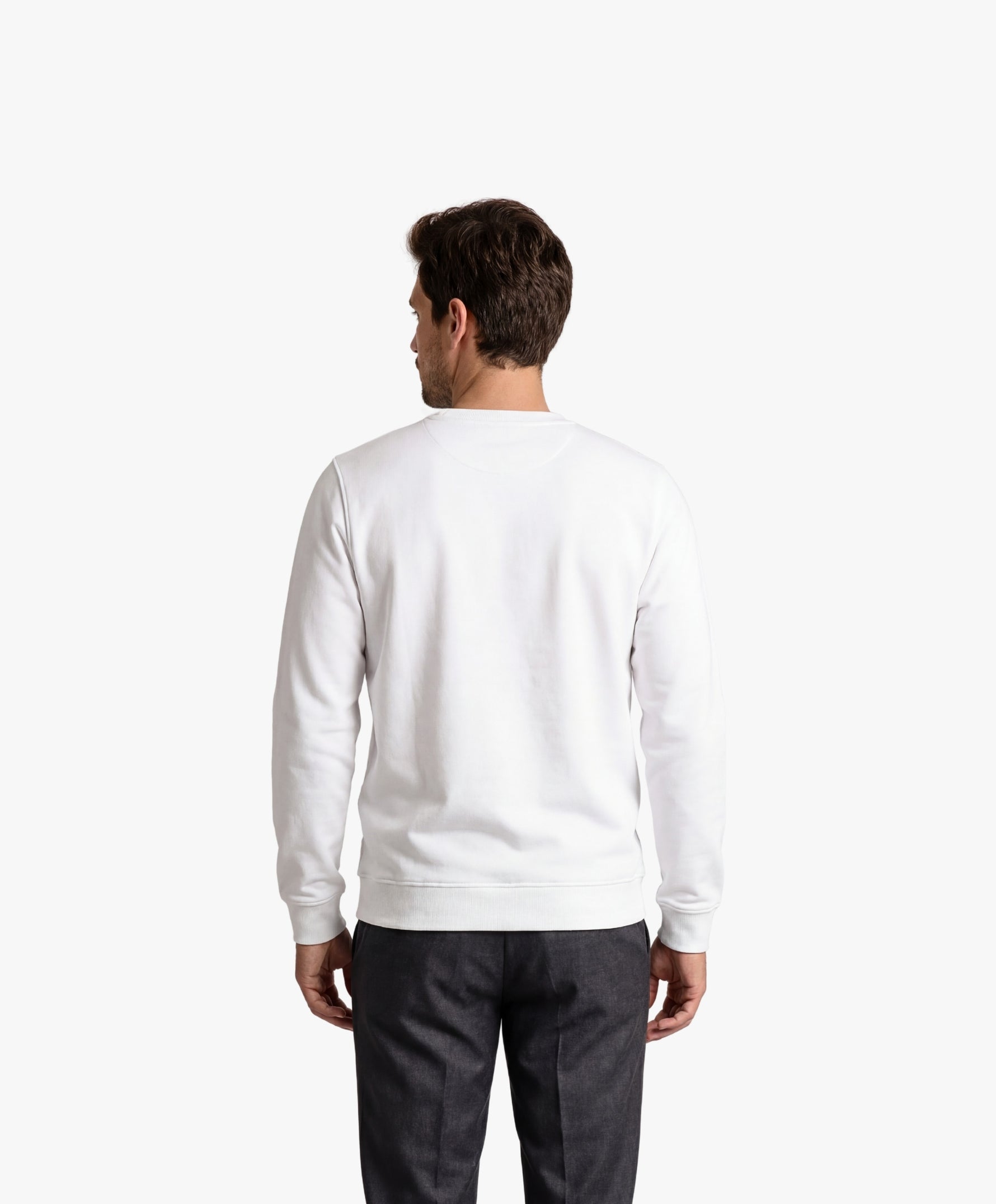 Vue de dos d’un homme portant un sweatshirt blanc Salut Fred de la collection Rues de France