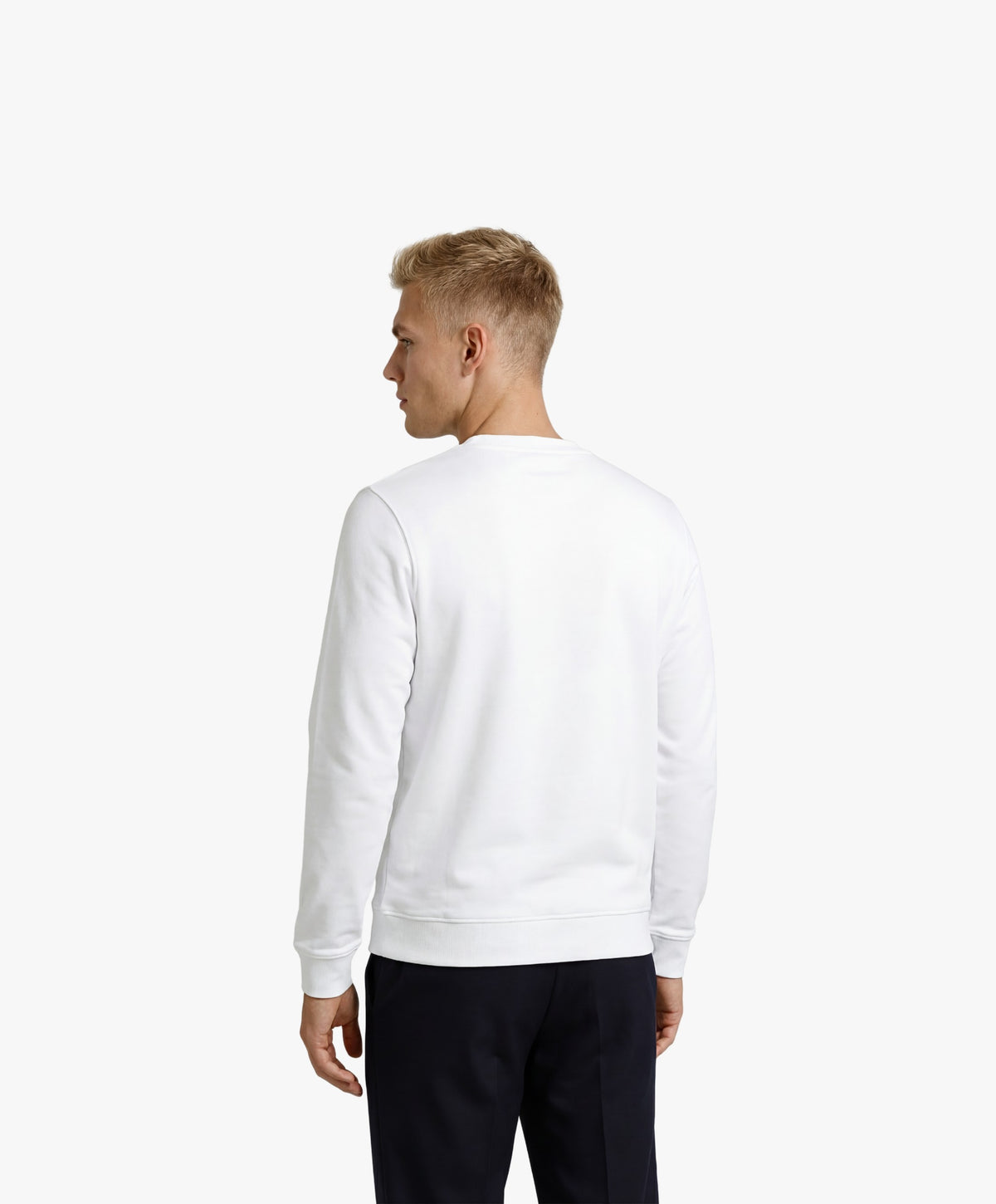 Vue de dos d’un homme portant un sweatshirt blanc Salut Fred de la collection Rues de France