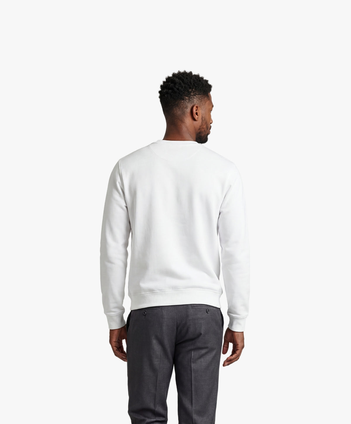 Vue de dos d’un homme portant un sweatshirt blanc Salut Fred de la collection Rues de France