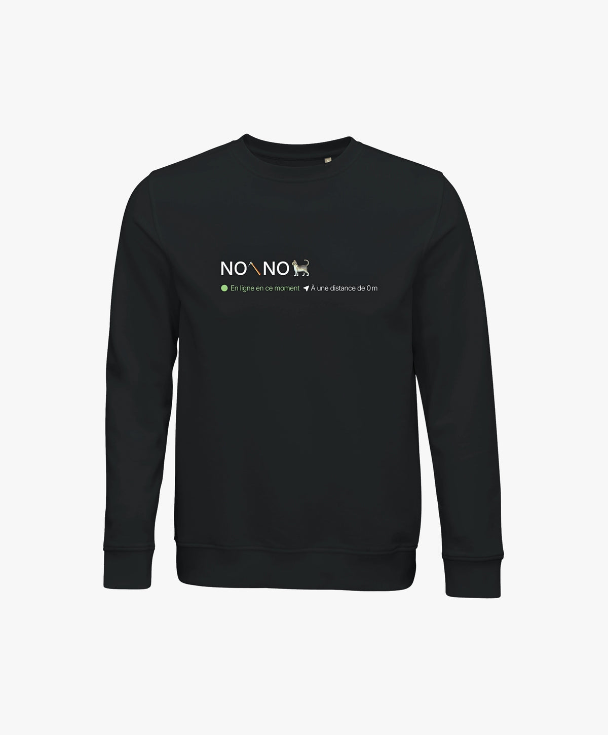Vue de face du sweatshirt noir Salut Fred avec motif « No pic No Chat(te) », où « pic » et « Chat(te) » sont représentés par des emojis, de la collection NPNC et Pride