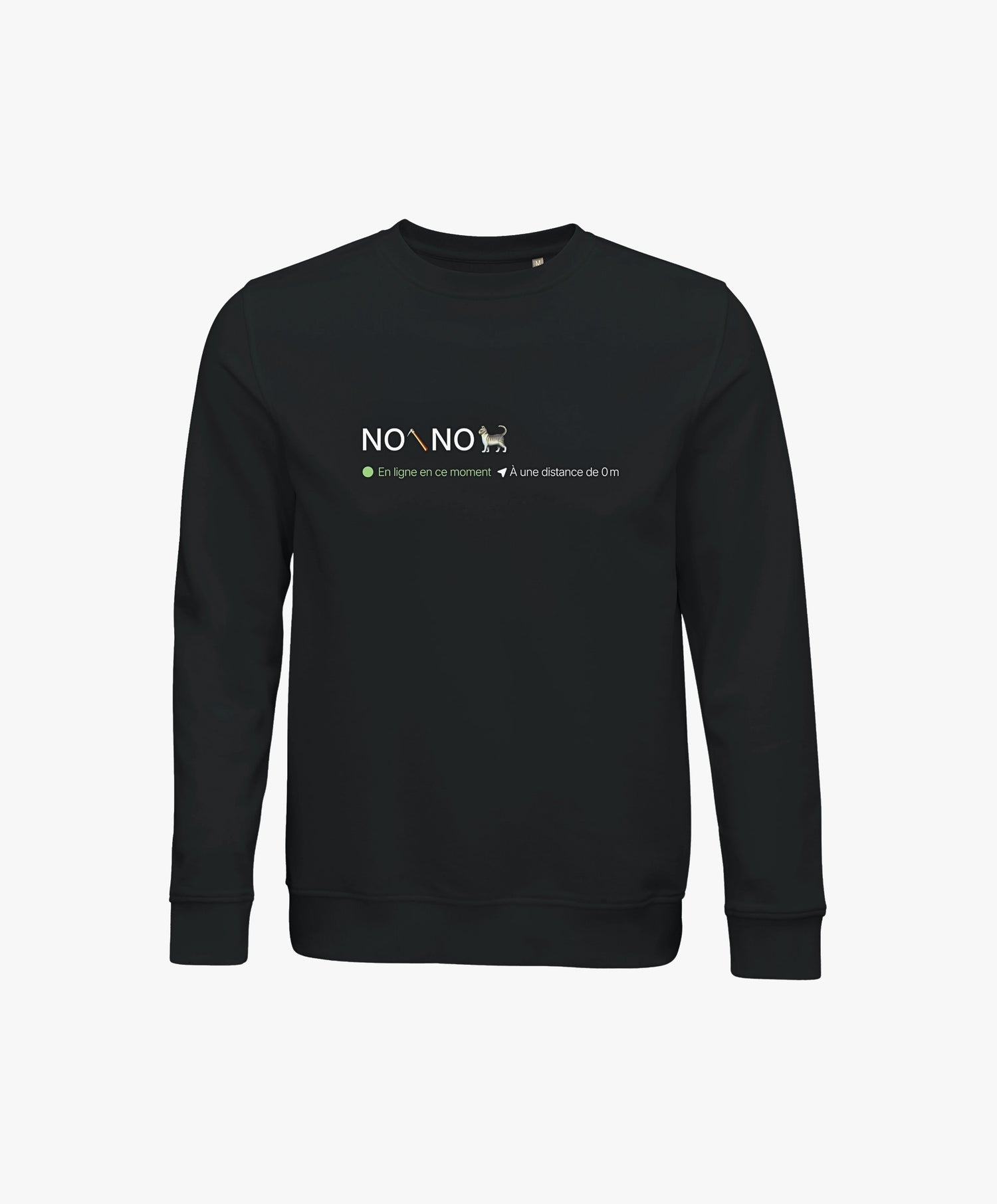Vue de face du sweatshirt noir Salut Fred avec motif « No pic No Chat(te) », où « pic » et « Chat(te) » sont représentés par des emojis, de la collection NPNC et Pride