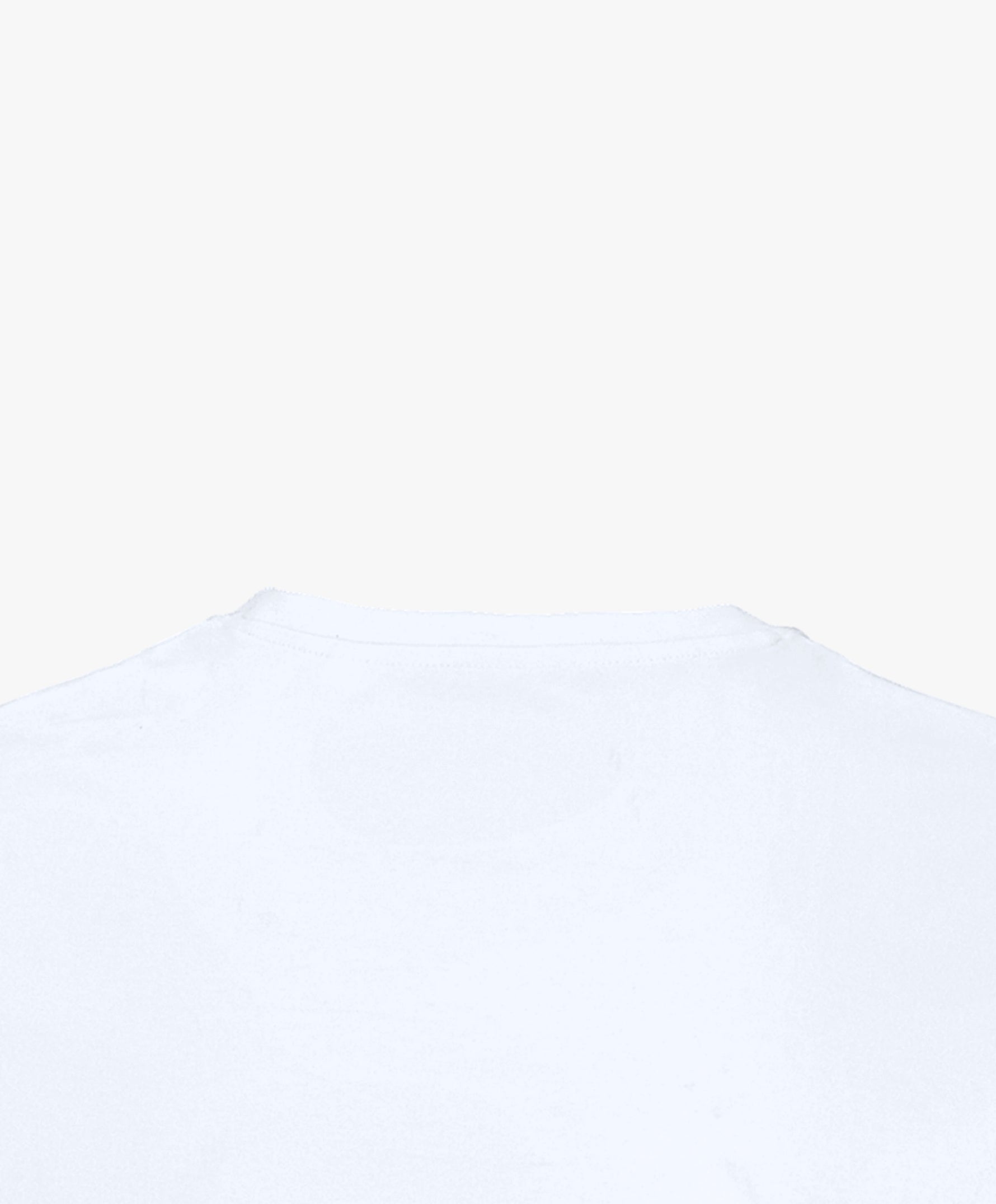Vue extérieure du col du t-shirt classique blanc Salut Fred