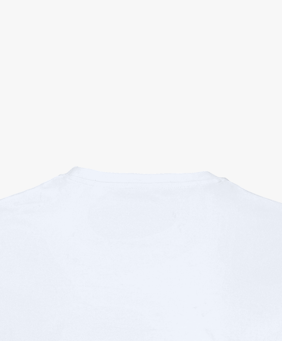 Vue extérieure du col du t-shirt classique blanc « Tu baises dans mon estime. » Salut Fred