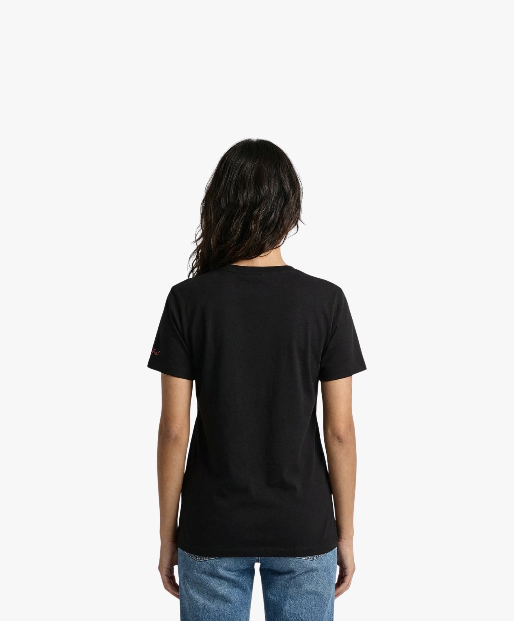 Vue de dos d’une femme portant un t-shirt classique noir Salut Fred
