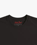 Vue intérieure du col du t-shirt classique noir Salut Fred