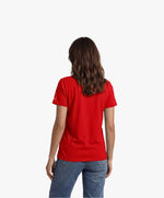 Vue de dos d’une femme portant un t-shirt classique rouge Salut Fred