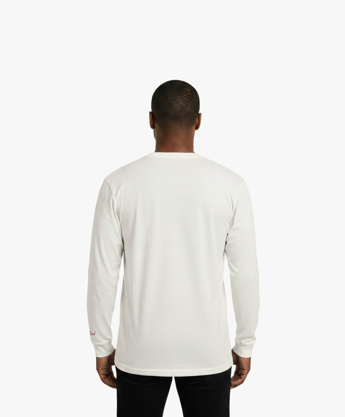 Vue de dos d’un homme portant le t-shirt à manches longues écru Salut Fred