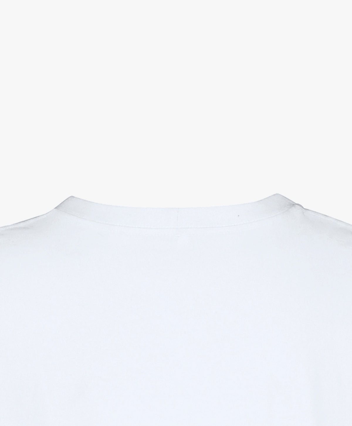 Vue extérieure du col du t-shirt oversize blanc Salut Fred de la collection Rues de France
