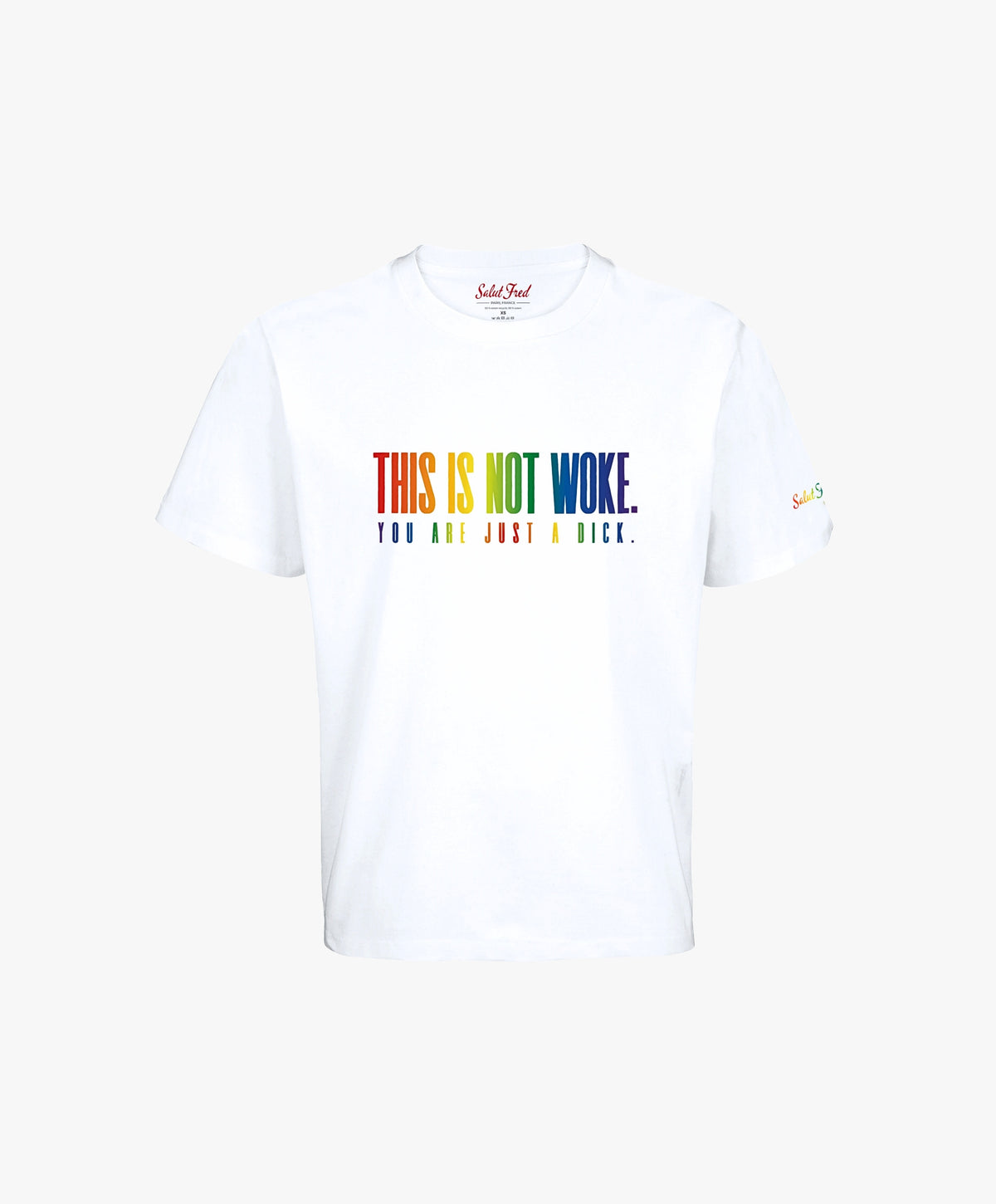 Vue de dos d’une femme portant un t-shirt oversize noir Salut Fred de la collection « This is not woke. You are just a dick. »