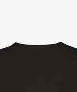 Vue extérieure du col du t-shirt oversize noir Salut Fred